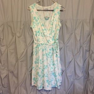 The North Face wraparound dress!⚡️