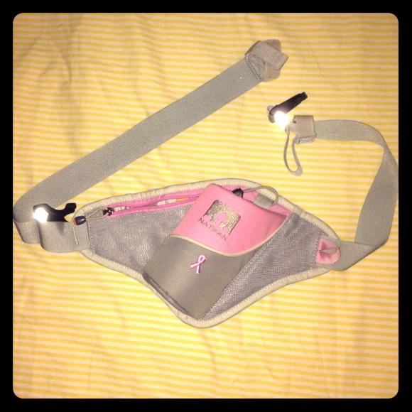 Nathan water bottle belt