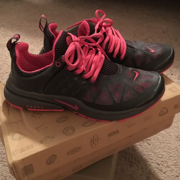 Nike Air Presto Space Grey and Pink WMNS Size 8