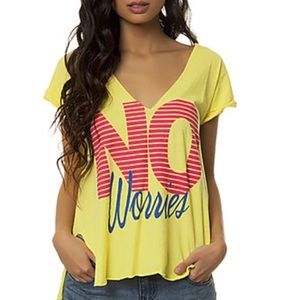 No Worries V neck Tee XS/S No Worries V neck Tee XS/S