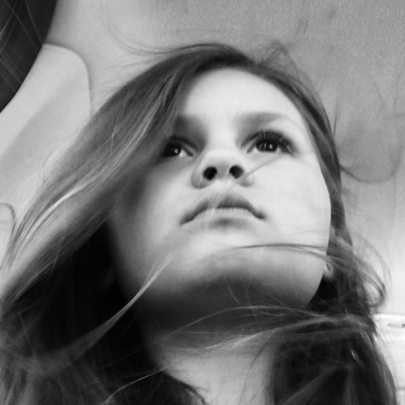 Meet your Posher, Erika - Picture 1 of 1