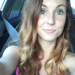 Meet your Posher, Jillian