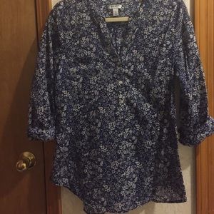 Thin cotton flower printed half-button top