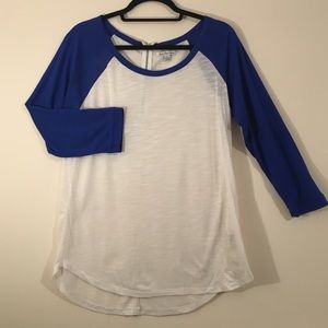 American Eagle Long Sleeve Base Style Shirt