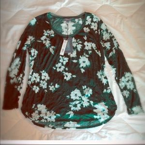 Listing for Carmenpmiller Vera Wang & Apt 9 tunic