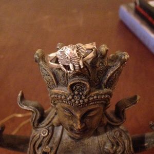 Sterling silver elephant ring 8
