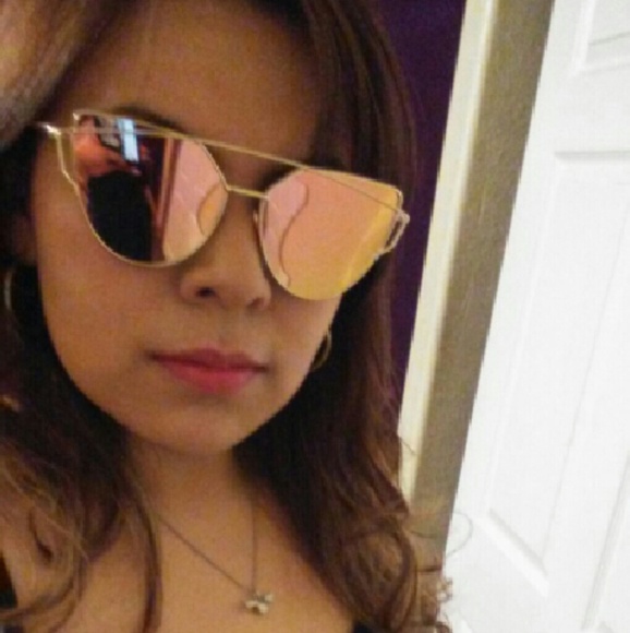 Rose Gold Sunglasses - Picture 3 of 4