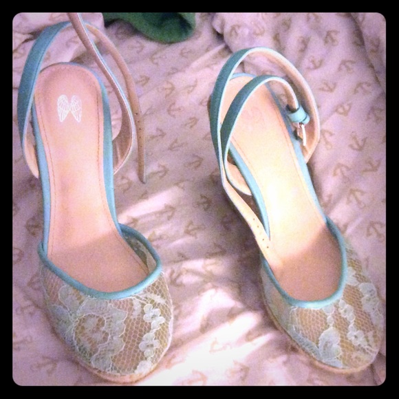 Victoria's Secret wedges - Picture 1 of 2