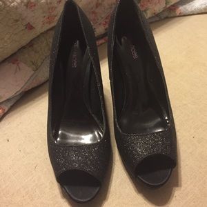 Black glittery peep toe heels