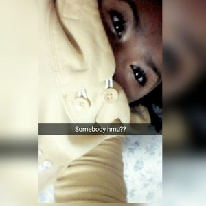 Meet your Posher, Noemi