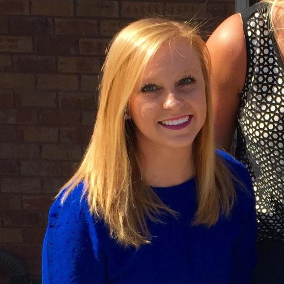 Meet your Posher, Tessa - Picture 1 of 1