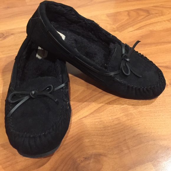 Slippers - Picture 2 of 3