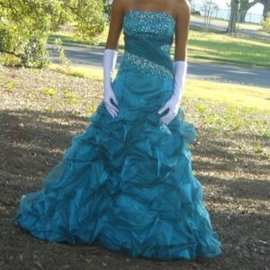 Formal Dress. Homecoming, prom, etc.