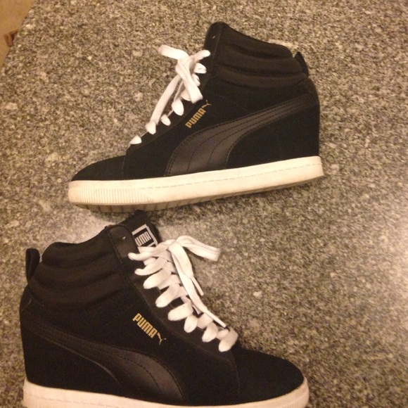 Puma Shoes - Like new Puma Wedge size 6.5
