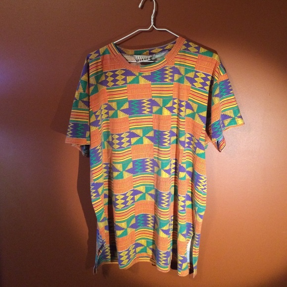 Vintage long tee shirt. Unisex. Fits like an XL