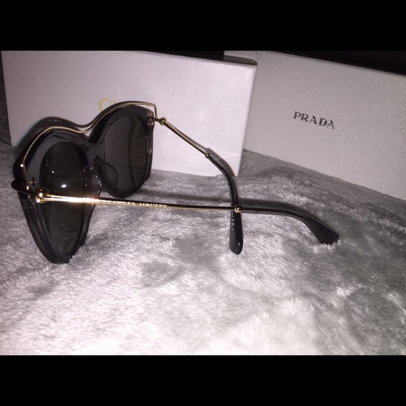 Alexander McQueen Sunglasses main image 4