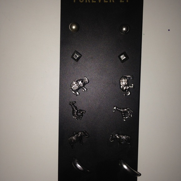 F21 earring pack - Picture 2 of 3