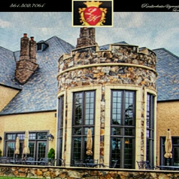 Meet your Posher, Lisa - Picture 4 of 4