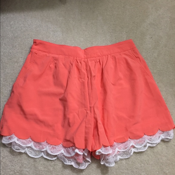 Shinestar Pants - Coral lace trim shorts