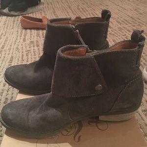Nine West gray suede booties