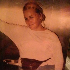 Meet your Posher, Debora