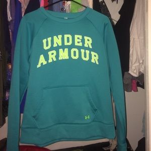 Under Armour sweat shirt.