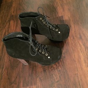🎉 NEW ITEM 🎉 Jeffrey Campbell Suede Litas