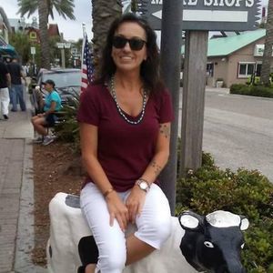 Meet your Posher, Farrah