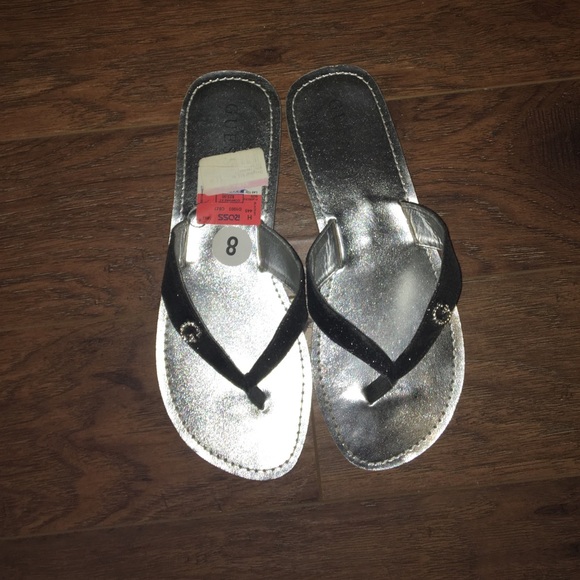 Guess flip flops