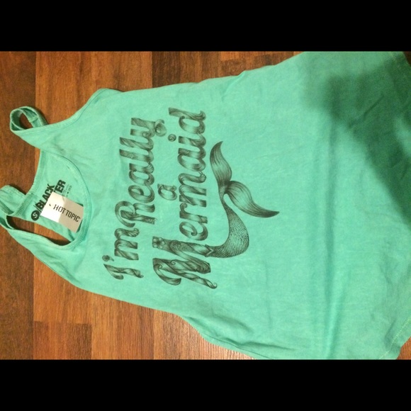 Hot Topic Tank Top
