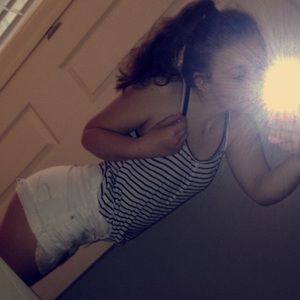 Meet your Posher, Alyssa