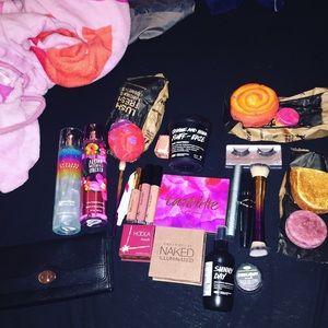 Anastasia lip gloss, tarte lip gloss, highlighter