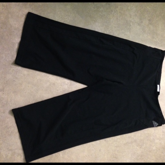 😎Adidas workout pants😎