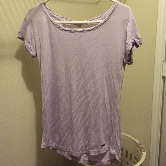 Hollister t shirt
