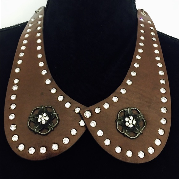 Handmade leather collar bib necklace with stones. - Picture 2 of 3