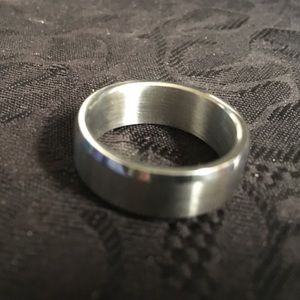 Men's size 11 titanium wedding band