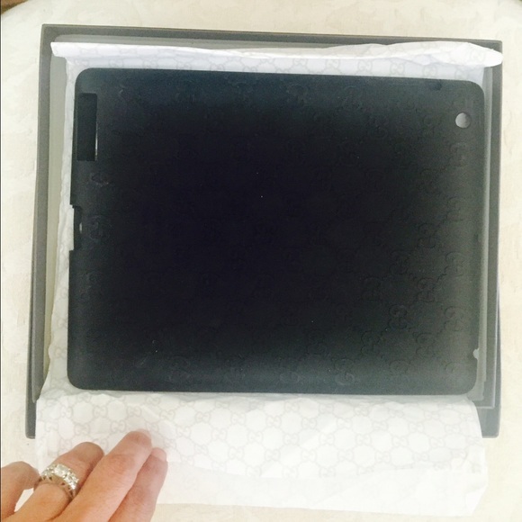 ~SOLD~ Authentic GUCCI iPad Case - Picture 4 of 4
