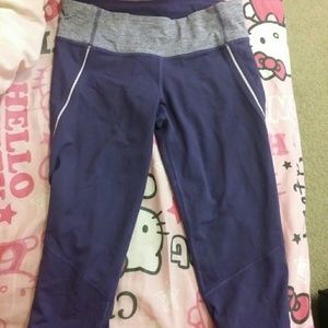 Lululemon purple "run: excite crop" size 4