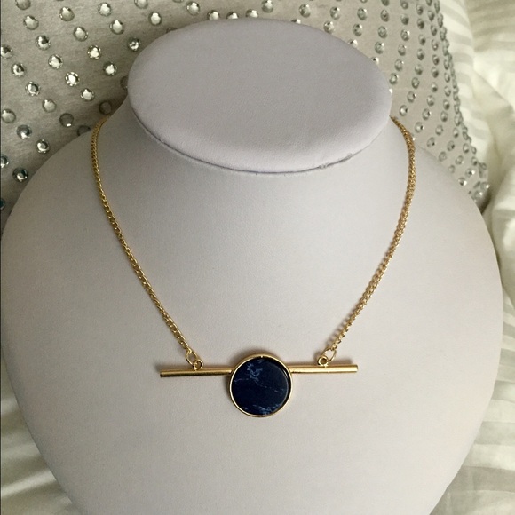 Circle marble & bar necklace