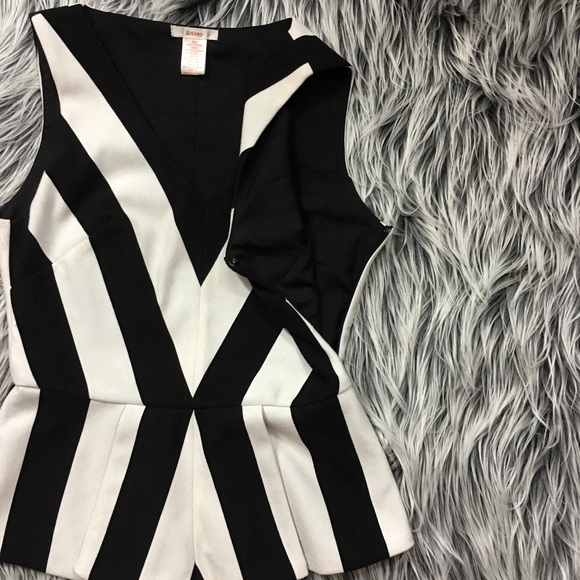 LAST ONE - Black & White Peplum Top - Picture 2 of 4