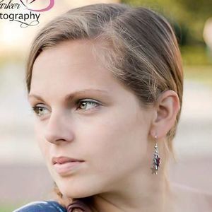 Meet your Posher, Caitlin