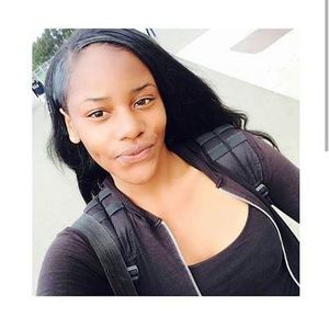 Meet your Posher, Hanyia
