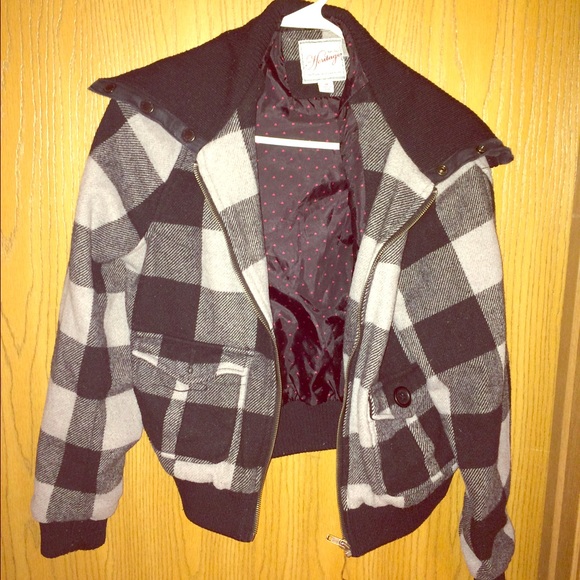 Medium heavy jacket