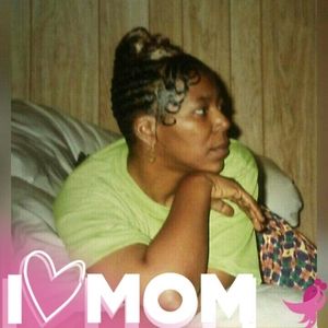 Meet your Posher, Briana