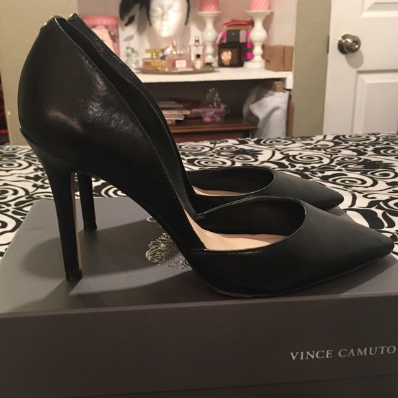 Vince Camuto Shoes - Vince Camuto "Rowin" Pumps