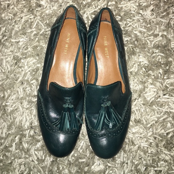 Women's Nine West Loafers - Size 9. Green