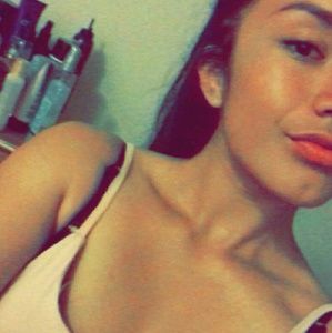 Meet your Posher, Angie