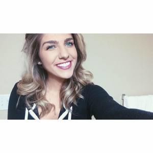 Meet your Posher, Hillarie