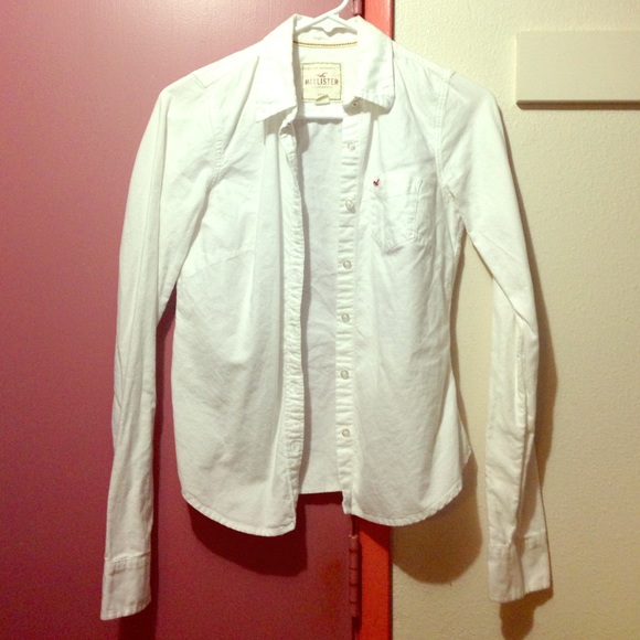 White Hollister button up!