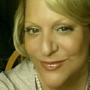 Meet your Posher, Roxanne